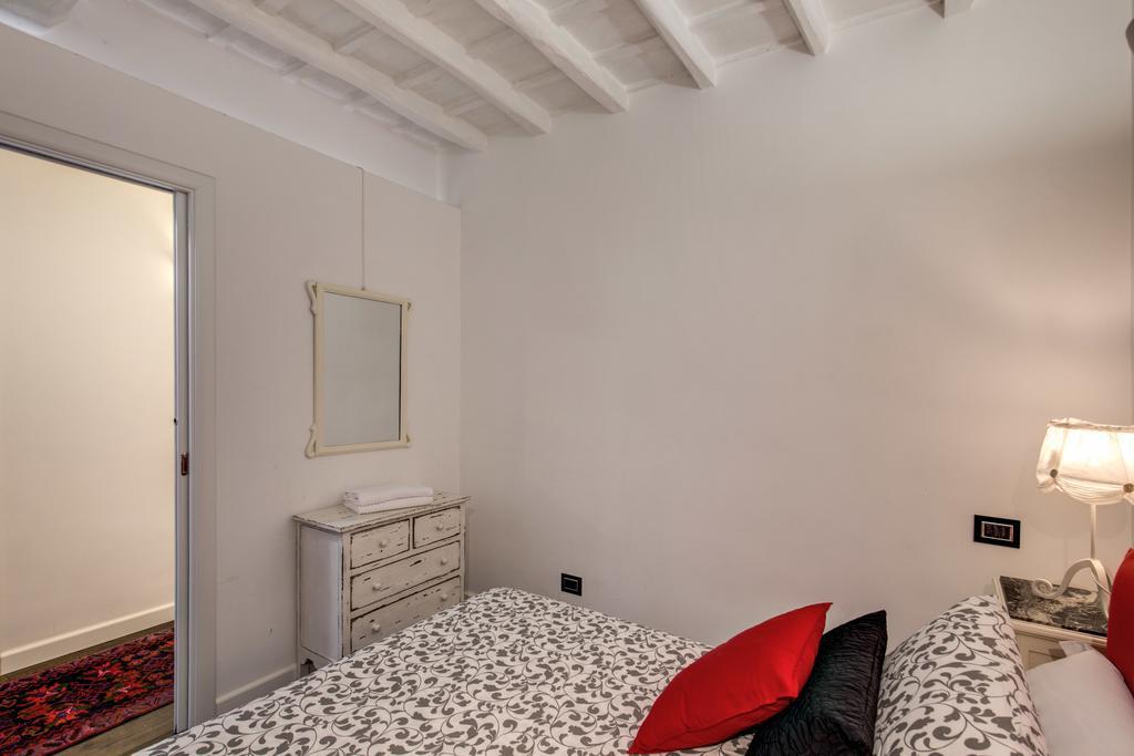 ローマCampo De' Fiori Stylish Whiteアパートメント エクステリア 写真